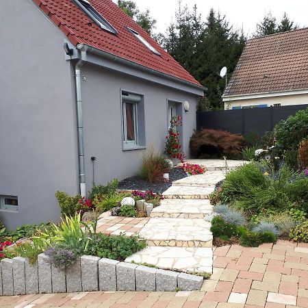 Gite Terre D'Helene 4 A 5 Pers Proche Strasbourg 42 M2, 3 Etoiles, Wifi, Paisible, Jardin, Proche Commerces,16 Atouts, Animaux Acceptes Berstett Bagian luar foto